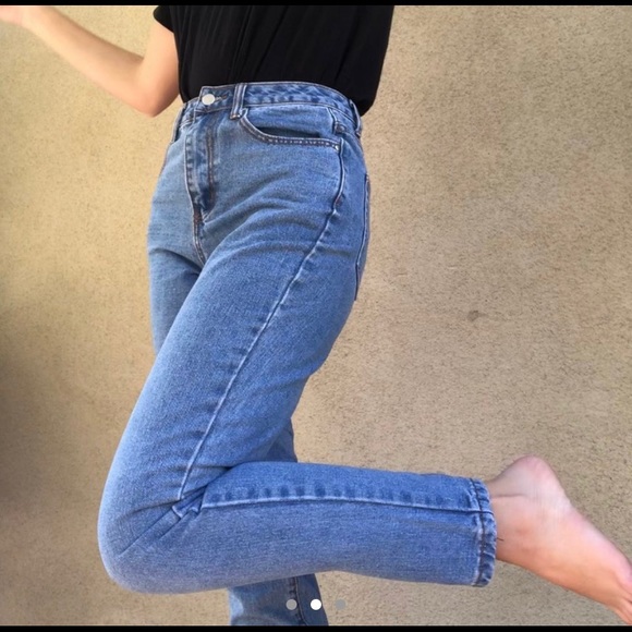 BooHoo high waisted straight leg jeans - Picture 2 of 4